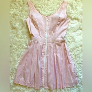 Cotton sleeveless sundress, fits 6/8, with white front zipper… Barbie!